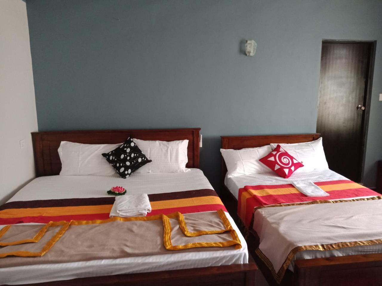 Global City Hotel Maligawatta Esterno foto