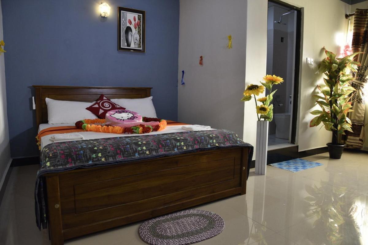 Global City Hotel Maligawatta Esterno foto
