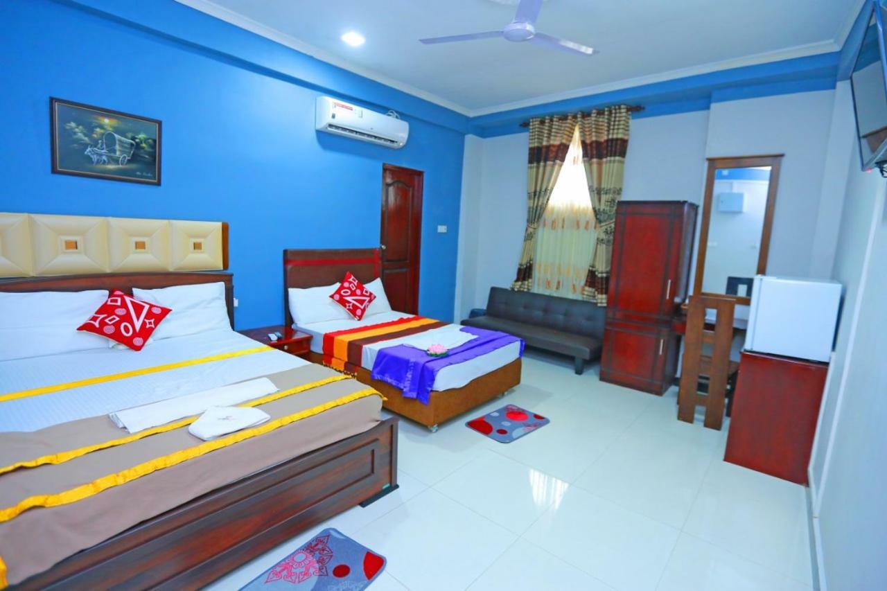 Global City Hotel Maligawatta Esterno foto