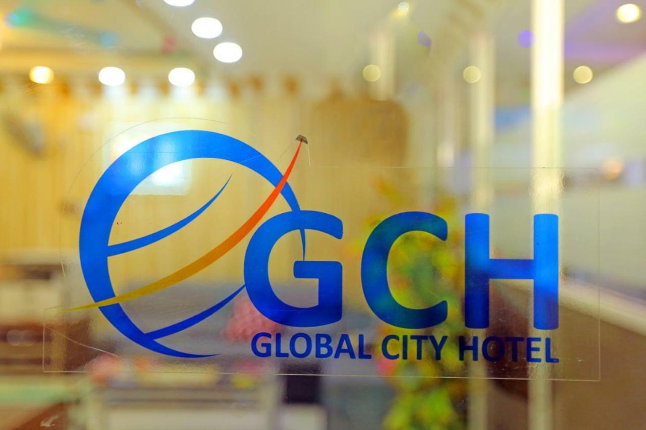 Global City Hotel Maligawatta Esterno foto