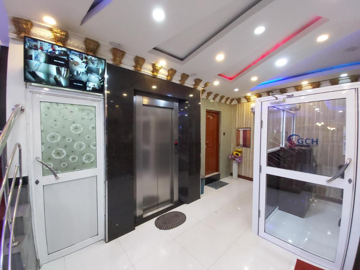 Global City Hotel Maligawatta Esterno foto